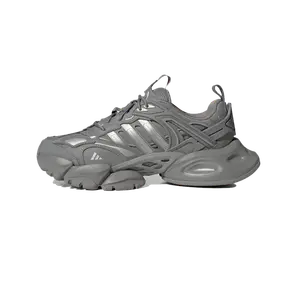 adidas XLG Runner Deluxe zilver
