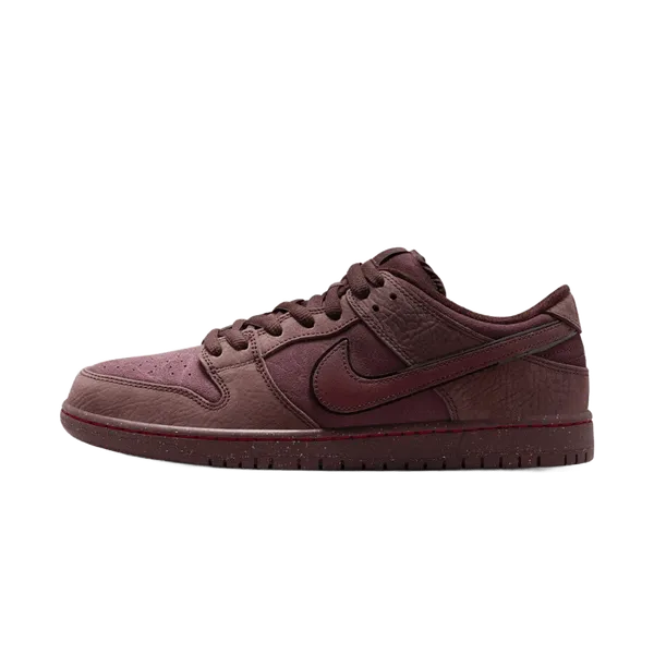Nike SB Dunk Low City of Love Burgundy Crush, foto 2 van 2