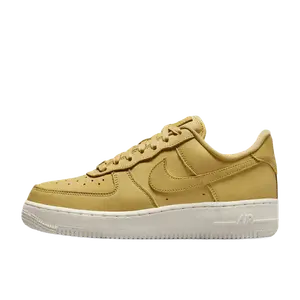 Nike Air Force 1 goud