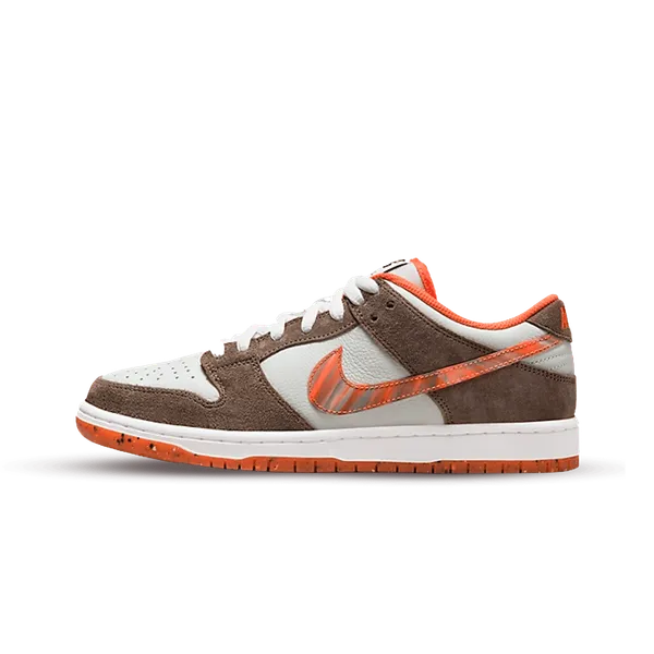 Crushed Skate Shop x Nike SB Dunk Low, foto 2 van 2