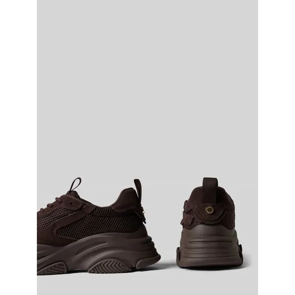 Steve Madden Possession, foto 2 van 2