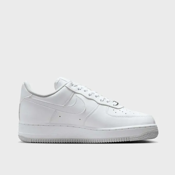Nike Air Force 1 '07 Next Nature Wit/Metallic Silver, foto 2 van 3