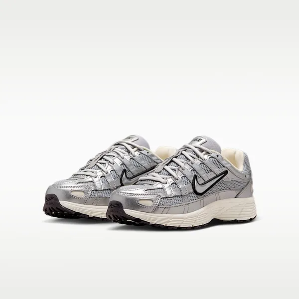 Nike P-6000 GS Metallic Silver/Black-Pale Ivory Zilver/Zwart, vergelijk prijzen bij 1 winkel