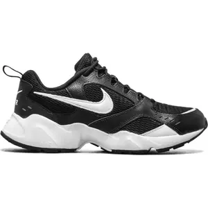 Nike Air Heights zwart