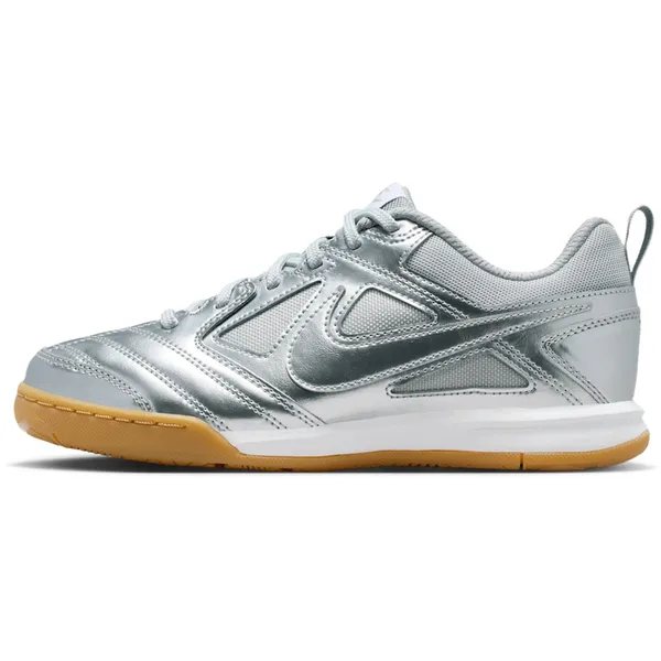 Nike Gato LV8 Metallic Silver/Wit/Gum Light Brown/Metallic Silver/Zilver Wit Kids, vergelijk prijzen bij 1 winkel