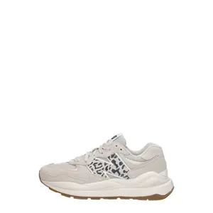 New Balance 5740 beige