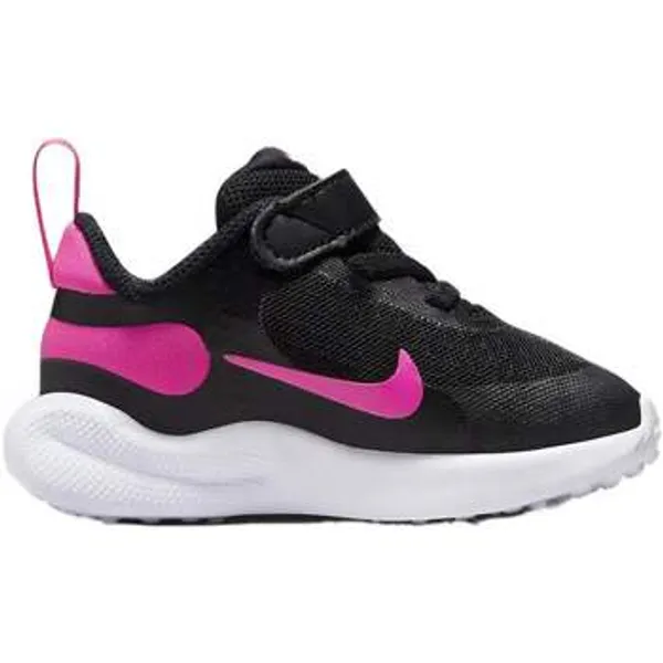 Nike Revolution 7 Zwart, vergelijk prijzen bij 1 winkel