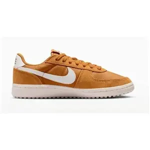 Nike Field General geel