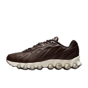 Nike Air Max Dn8 bruin