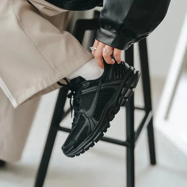 Nike Zoom Vomero 5 Triple Black, vergelijk prijzen bij 1 winkel
