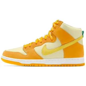 Nike Dunk High oranje