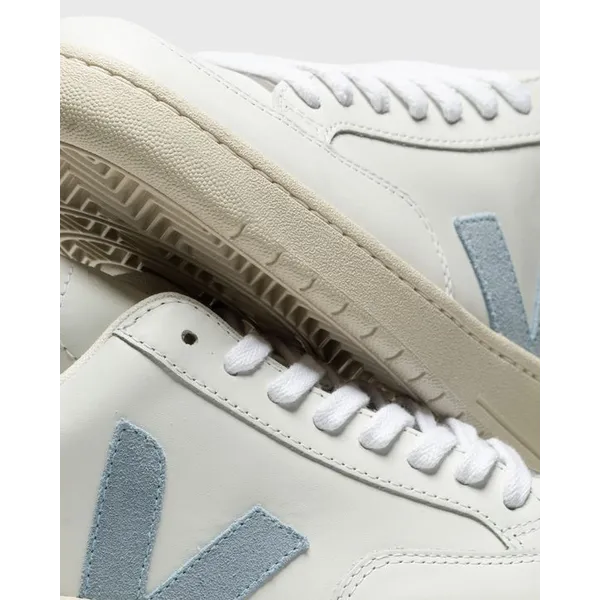 Veja V-12 Leather Wit, foto 7 van 7