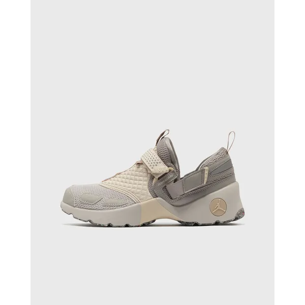 Jordan Trunner LX Mtr Grijs, vergelijk prijzen bij 1 winkel