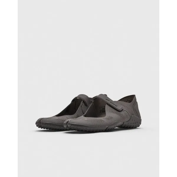 Nike X Skims Rift 2 Tone Mesh Bruin, foto 3 van 6