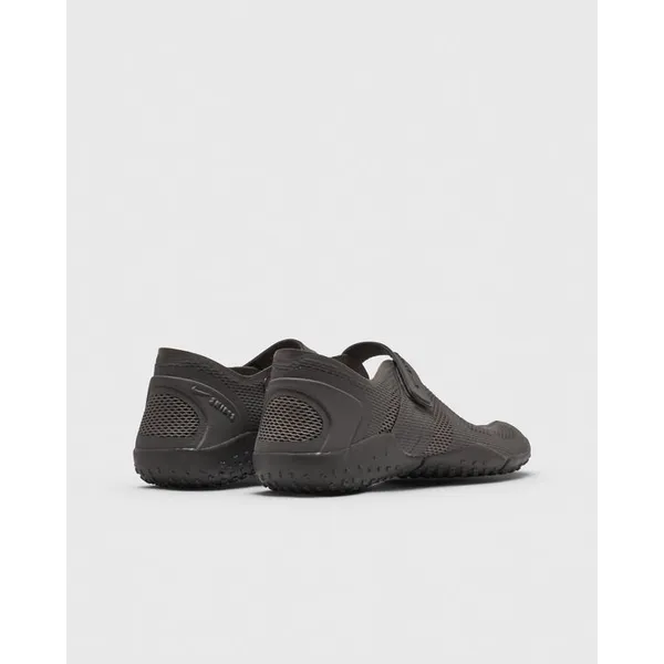 Nike X Skims Rift 2 Tone Mesh Bruin, foto 5 van 6
