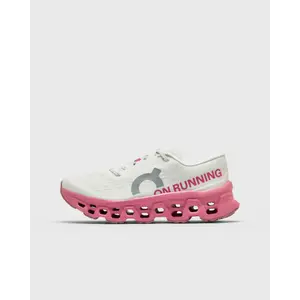On Cloudmonster roze