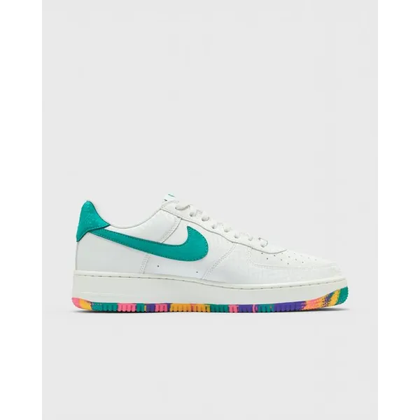 Nike Kobe Air Force 1 Low Wit, foto 4 van 5