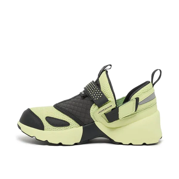 Jordan Trunner LX Luminous Geel, foto 3 van 4