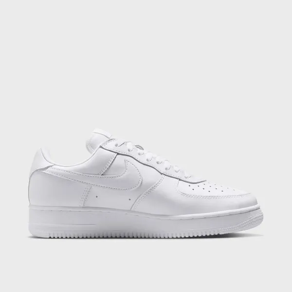Nike Air Force 1 "Triple White" (2001 Shape), foto 3 van 5