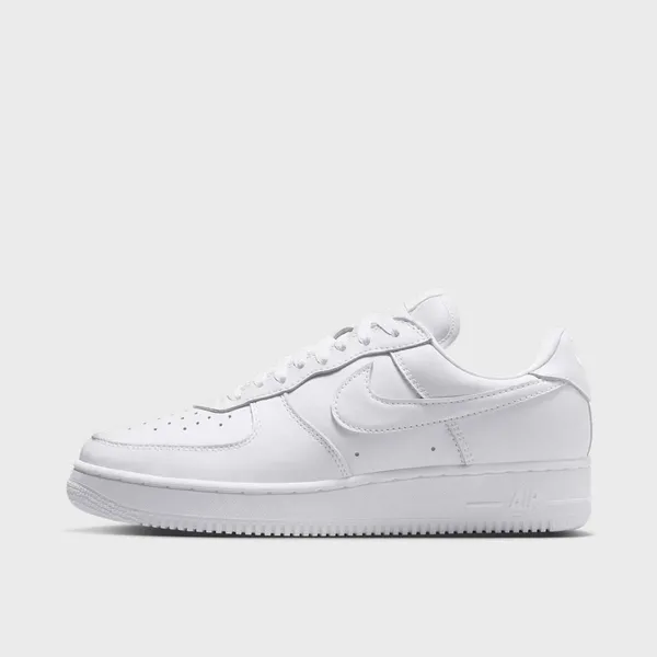 Nike Air Force 1 "Triple White" (2001 Shape), foto 4 van 5