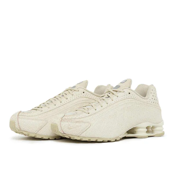 Nike Shox R4 QS Beige, vergelijk prijzen bij 1 winkel