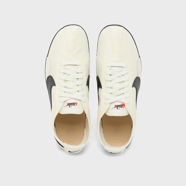 Nike Moon Racer "Soft Pearl and Black", foto 4 van 4