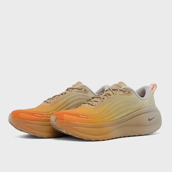 Nike Vomero Plus SP Oranje, vergelijk prijzen bij 1 winkel