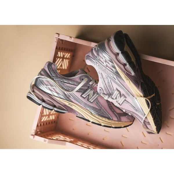 New Balance 1906R Rose Sugar Silver, foto 4 van 4