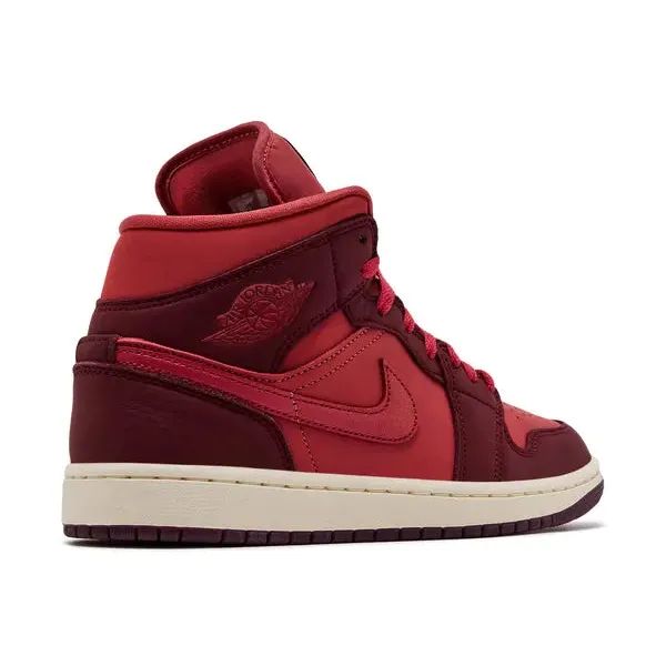 Jordan 1 Mid SE Valentine's Day (2026), foto 4 van 5