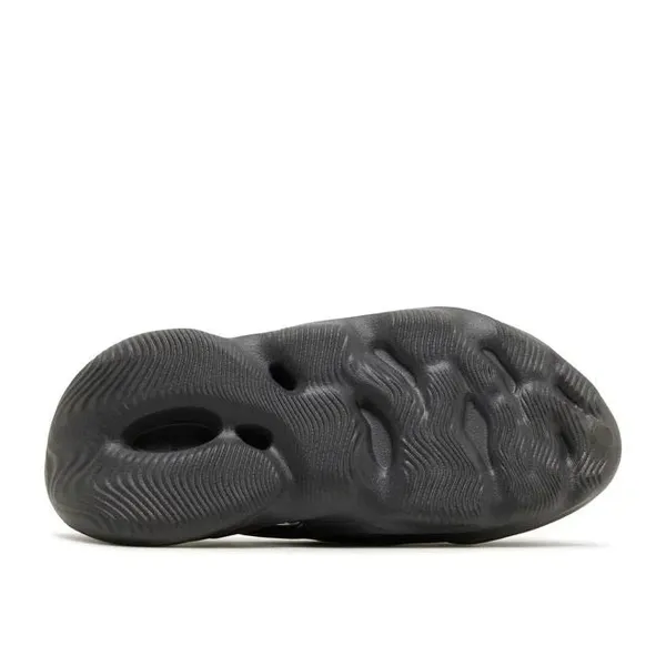 Yeezy Foam Runner Onyx, foto 4 van 4
