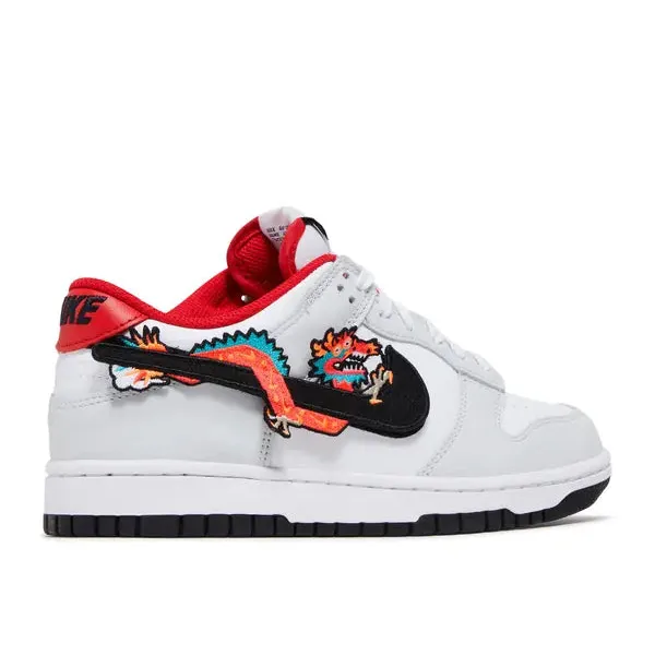 Nike Dunk Low Year Of The Dragon (GS), foto 3 van 4