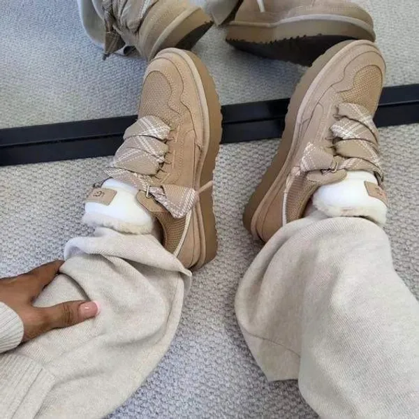 UGG Lowmel Sand, foto 5 van 5