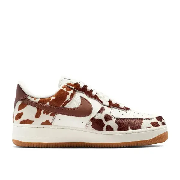 Nike Air Force 1 Low Cow Print Field Brown, foto 2 van 2
