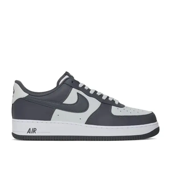 Nike Air Force 1 Low '07 Photon Dust Dark Grey, foto 2 van 2
