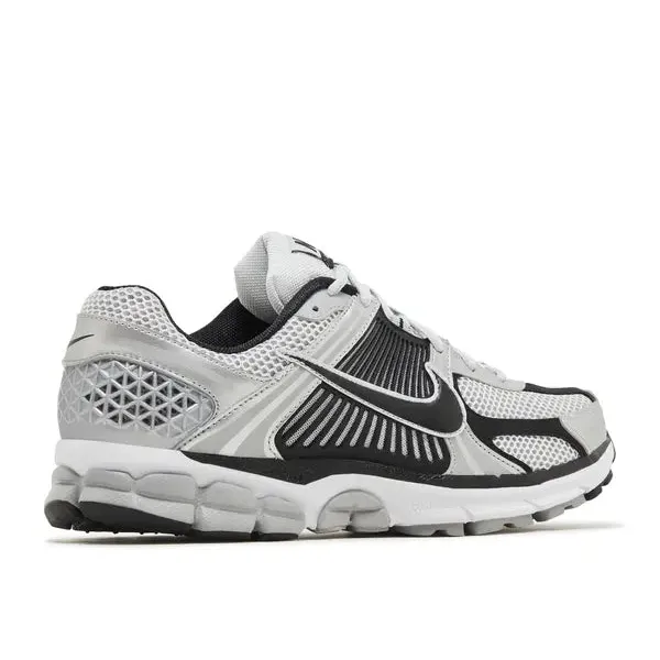 Nike Zoom Vomero 5 Metallic Silver Black, foto 4 van 5