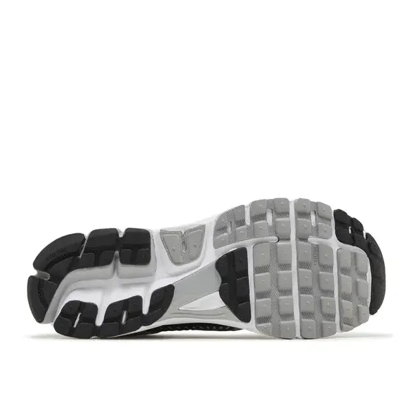 Nike Zoom Vomero 5 Metallic Silver Black, foto 5 van 5