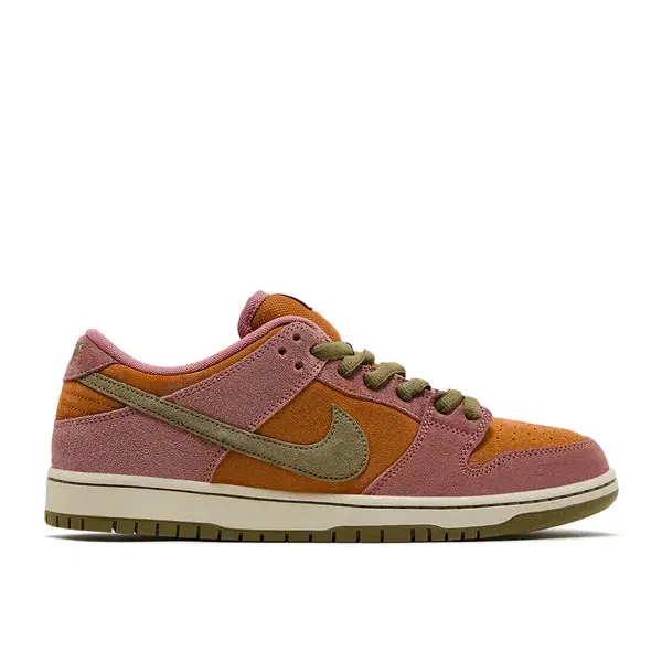 Nike SB Dunk Low Red Stardust, foto 2 van 5