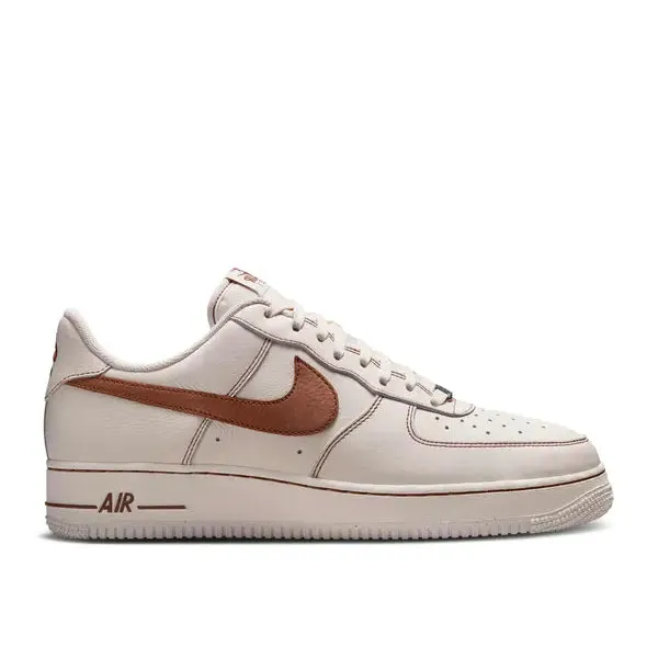 Nike Air Force 1 Low '07 LV8 Ivory Saddle Brown, foto 2 van 2