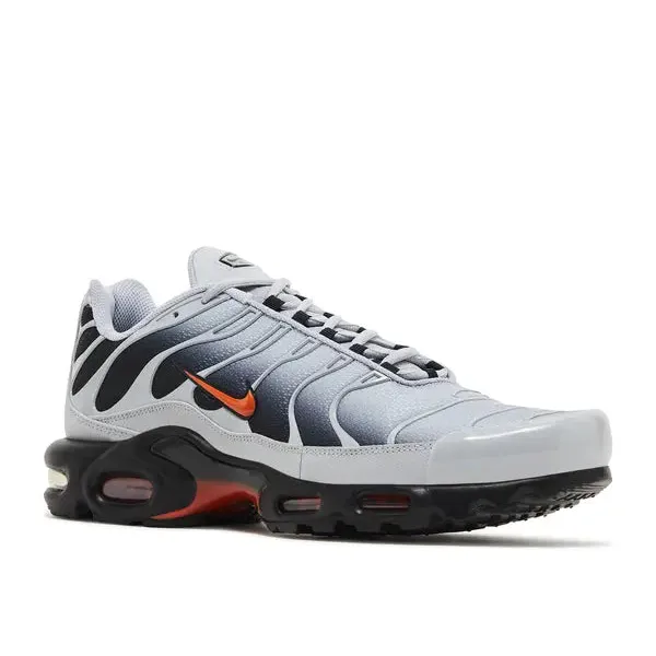 Nike Air Max Plus Wolf Grey Picante Red, foto 3 van 5