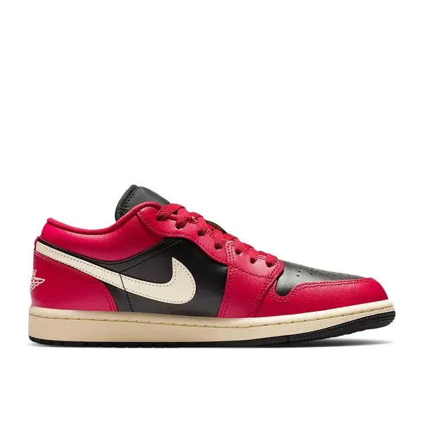 Jordan 1 Low Mystic Hibiscus Black, foto 2 van 2