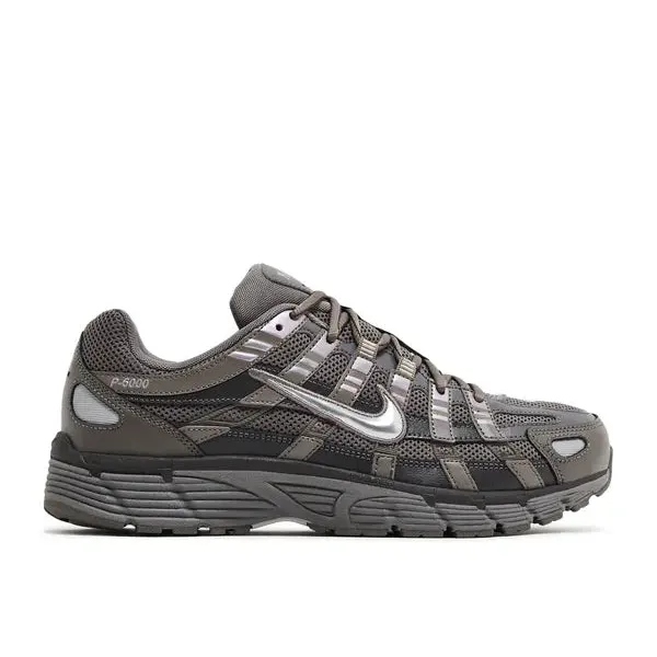 Nike P-6000 Cave Stone Medium Ash Flat Pewter Metallic Silver, foto 2 van 5