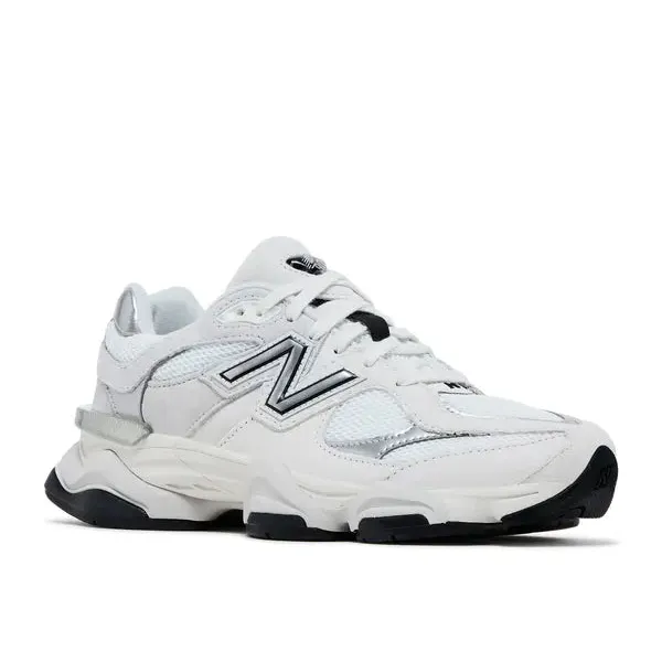 New Balance 9060 White Black Metallic Silver, foto 3 van 5