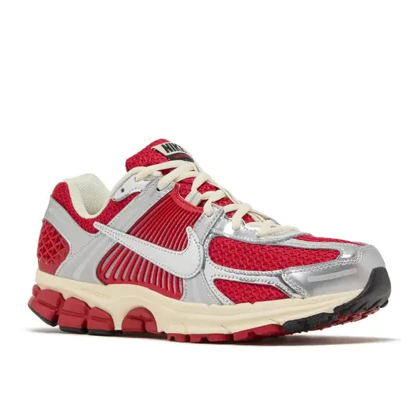 Nike Zoom Vomero 5 Gym Red Chrome, foto 3 van 5