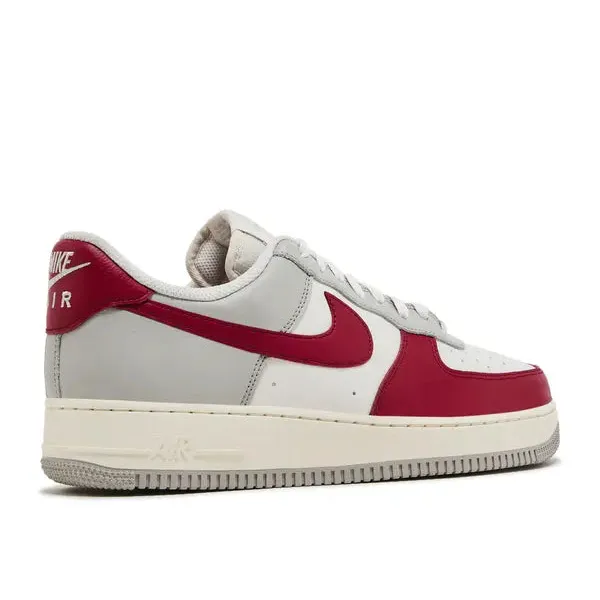 Nike Air Force 1 Low '07 LV8 Phantom Gym Red, foto 4 van 5