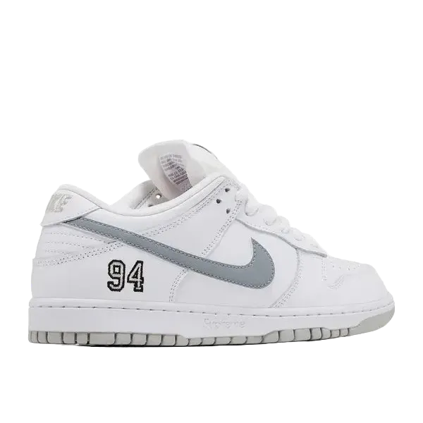 Nike SB Dunk Low Supreme 94 White Metallic Silver, foto 4 van 5