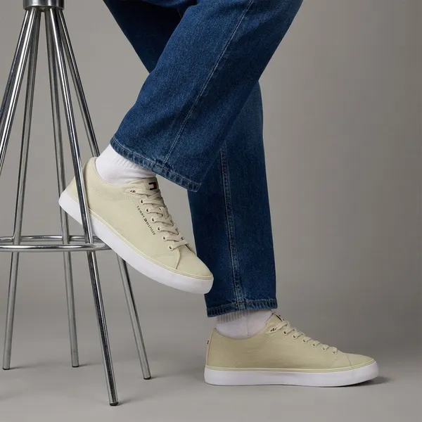 Tommy Hilfiger Harlen Core II CVS Beige, vergelijk prijzen bij 1 winkel