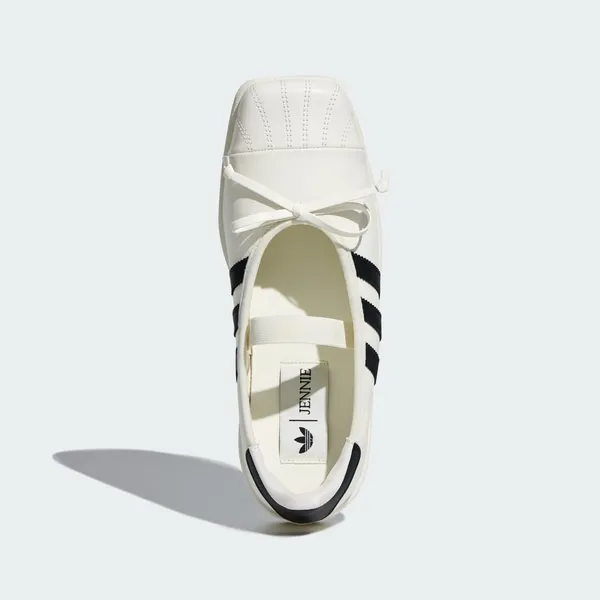 adidas Jennie Superstar SQ Balletschoenen Off White/Core Black/Core White, foto 2 van 4