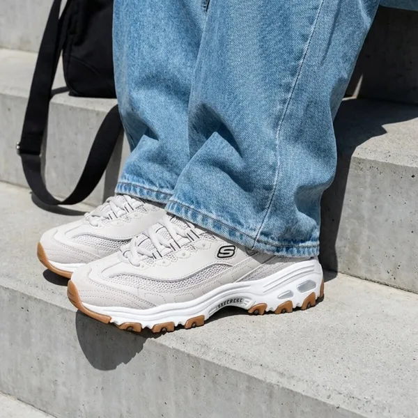 Skechers D'Lites Beige, vergelijk prijzen bij 2 winkels